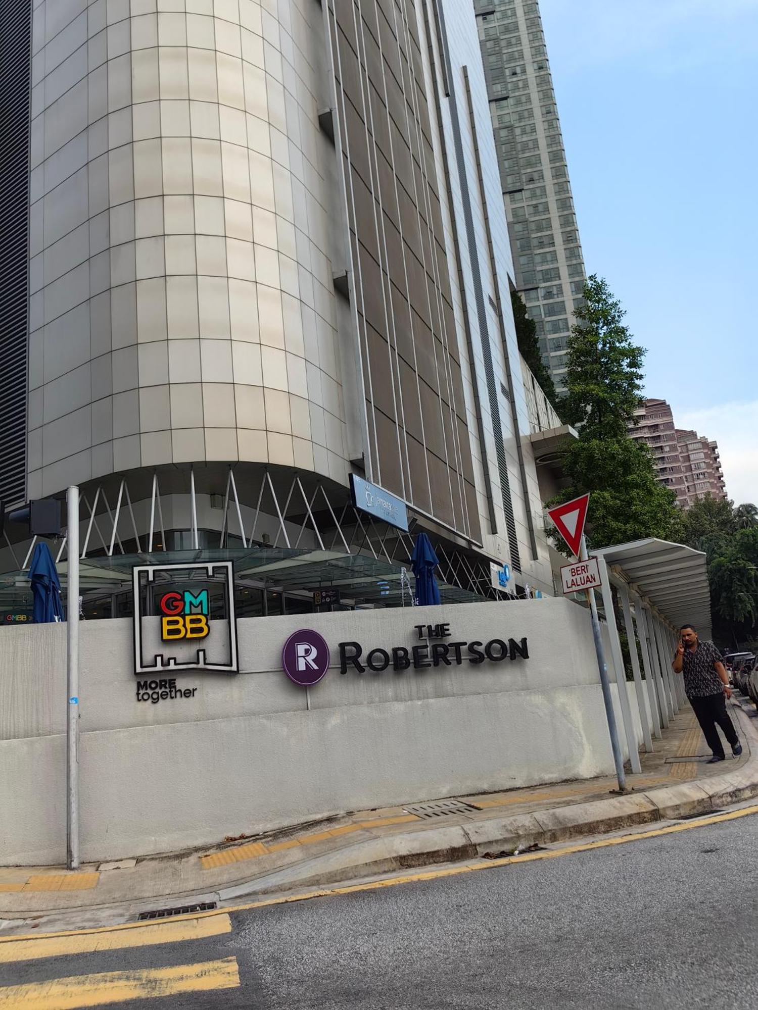 Pangsapuri The Robertson 5 Minutes To Jalan Alor Street Bukit Bintang Pavilion 7 Pax 2r1b