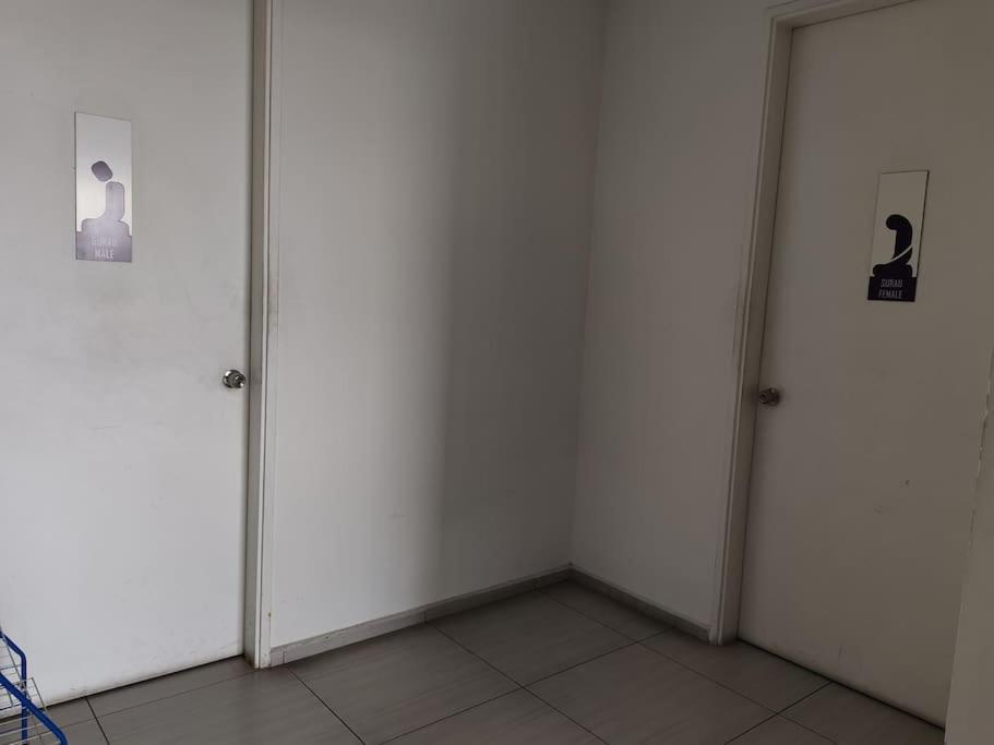Pangsapuri The Robertson 5 Minutes To Jalan Alor Street Bukit Bintang Pavilion 7 Pax 2r1b *