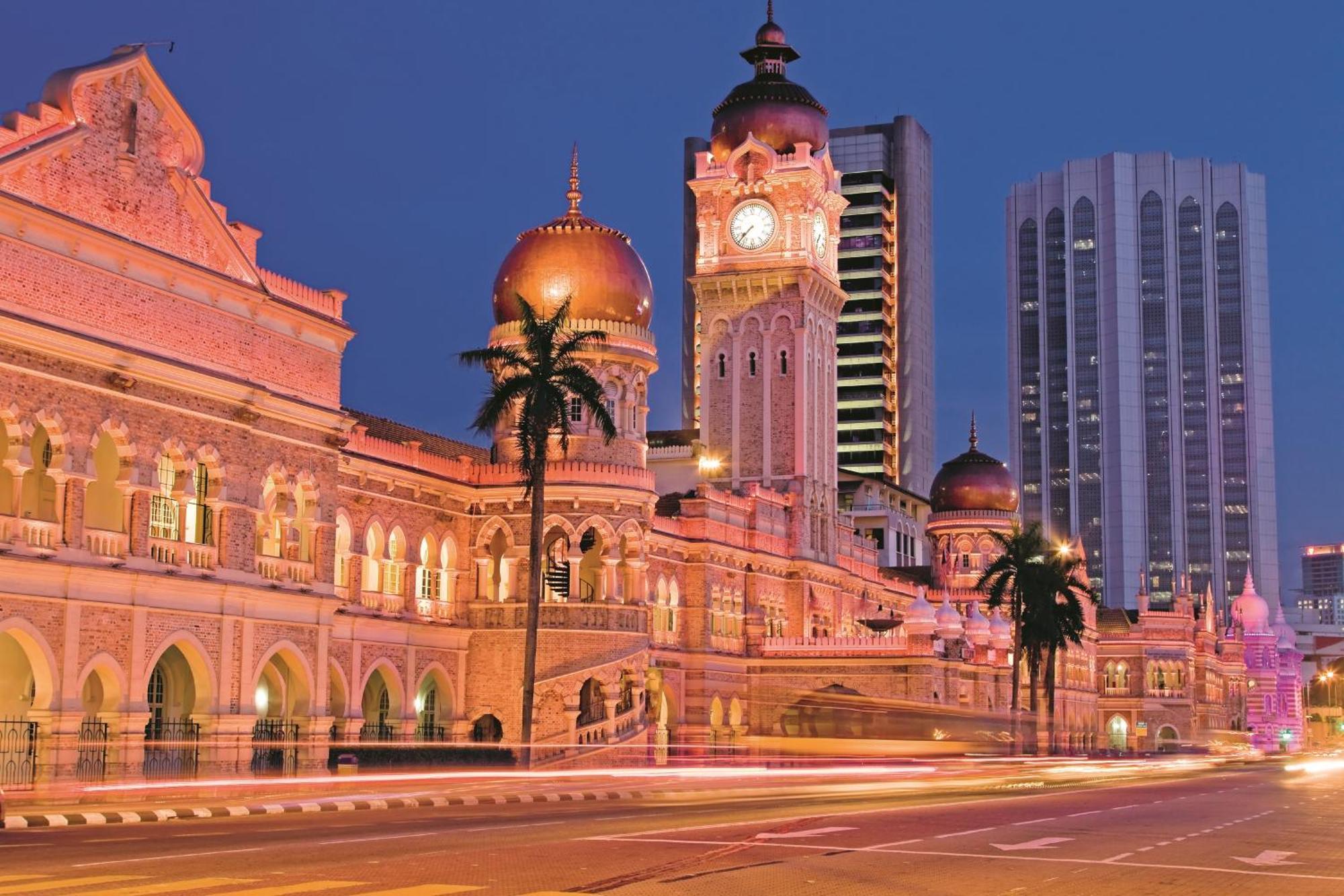 Pangsapuri The Robertson 5 Minutes To Jalan Alor Street Bukit Bintang Pavilion 7 Pax 2r1b Kuala Lumpur