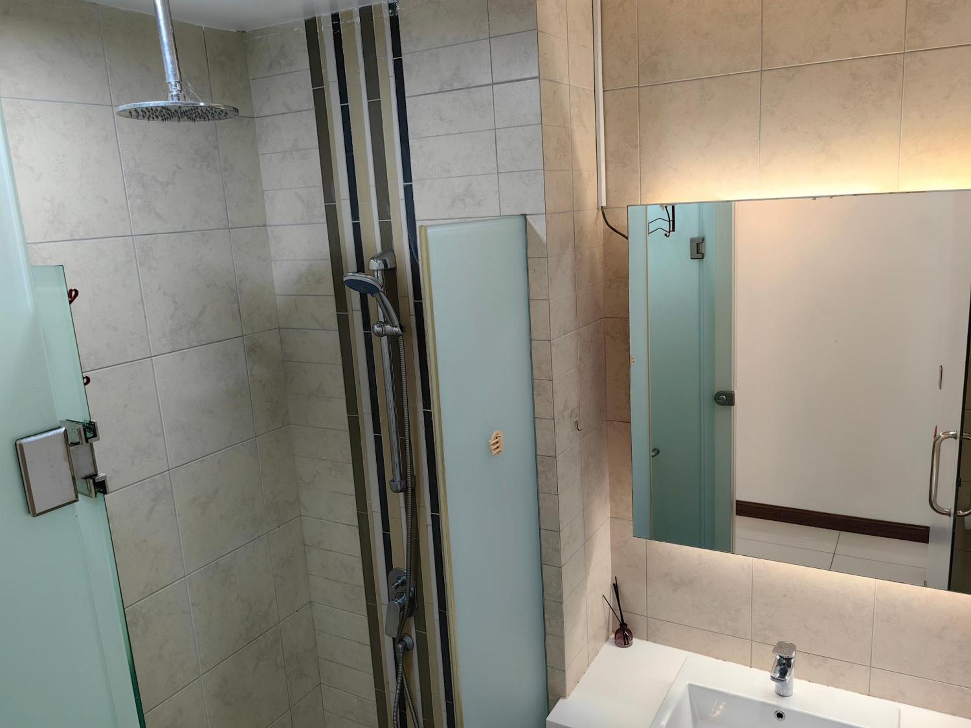 The Robertson 5 Minutes To Jalan Alor Street Bukit Bintang Pavilion 7 Pax 2r1b Pangsapuri *